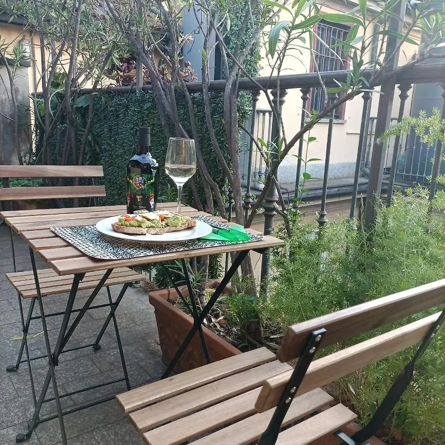 Milano For Guest- Angela Apartment Duomo מילאנו