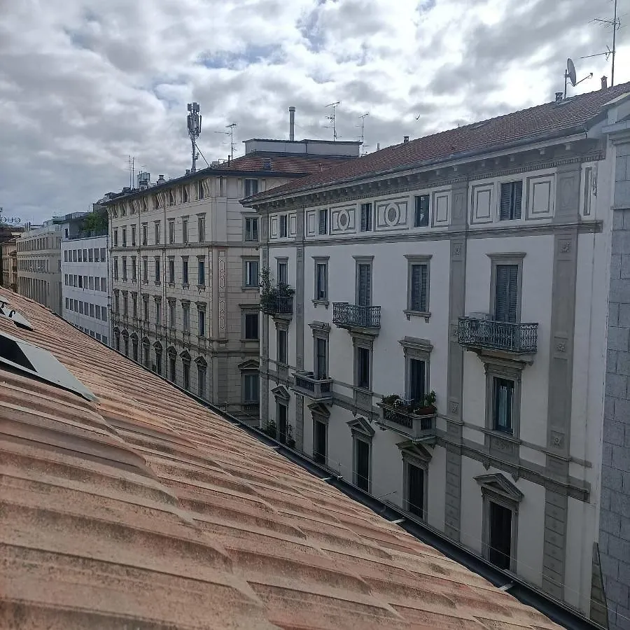 Milano For Guest- Angela Apartment Duomo 0*, מילאנו